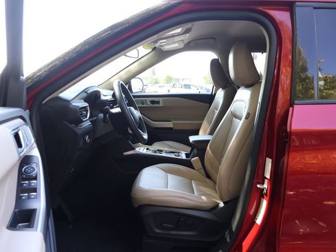 Used 2024 Ford Explorer Limited image 30