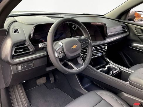 Certified 2026 Chevrolet Traverse LT w/ Driver Confidence Package image 19