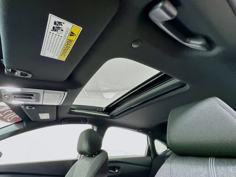Used 2023 Honda Accord Sport image 3