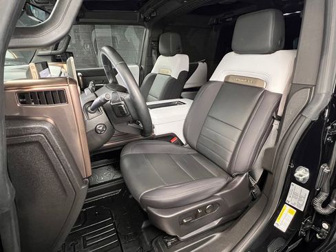 Used 2025 GMC Hummer EV 2X image 3