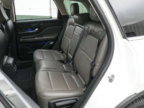 Used 2023 Lincoln Corsair Reserve FWD image 19