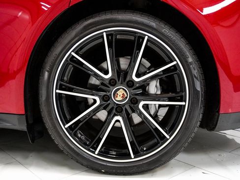 Used 2022 Porsche Panamera 4 Platinum Edition image 11