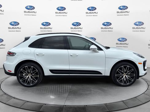 Used 2026 Porsche Macan AWD/4WD image 6