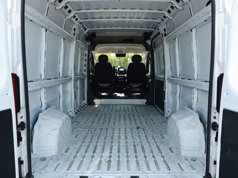 Used 2023 RAM ProMaster 2500 FWD image 9