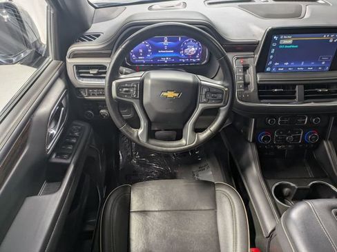 Used 2023 Chevrolet Suburban Premier image 15