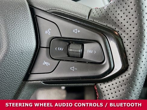 Used 2024 Chevrolet Trax RS w/ Sunroof Package image 14