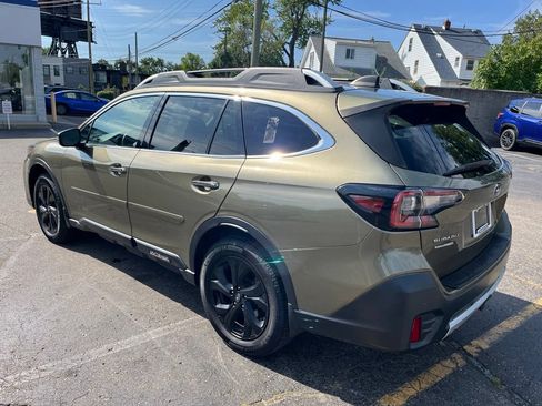 Certified 2022 Subaru Outback Touring XT AWD/4WD image 8