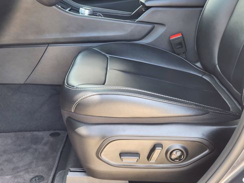 Used 2025 Jeep Grand Cherokee Limited RWD image 25