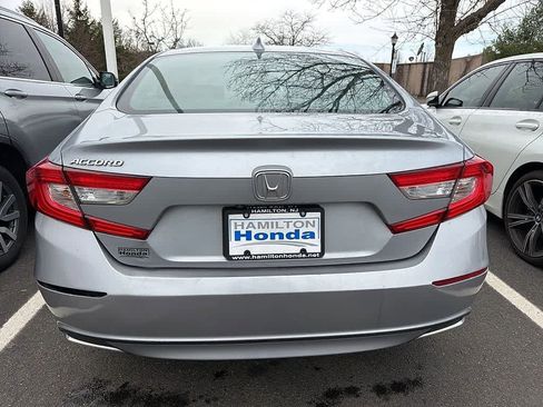Used 2018 Honda Accord LX image 9