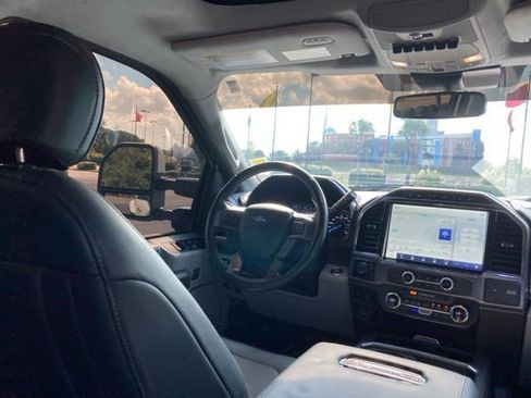 Used 2022 Ford F450 Limited w/ FX4 Off-Road Package image 27