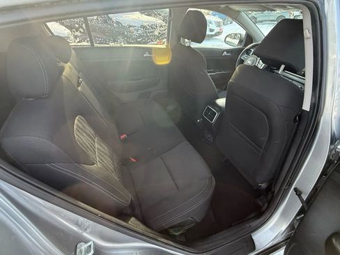 Used 2022 Kia Sportage LX image 25