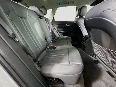Used 2021 Audi Q5 e Premium Plus w/ Premium Plus Package image 27