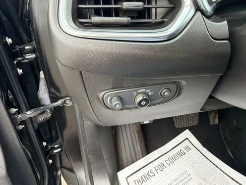 Used 2022 Chevrolet Equinox Premier AWD/4WD image 19