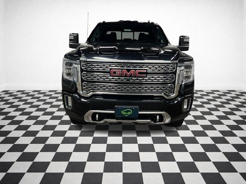 Certified 2022 GMC Sierra 2500 Denali w/ Denali Ultimate Package AWD/4WD image 4
