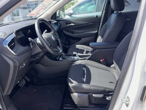 Used 2025 Buick Encore GX Preferred AWD/4WD image 8