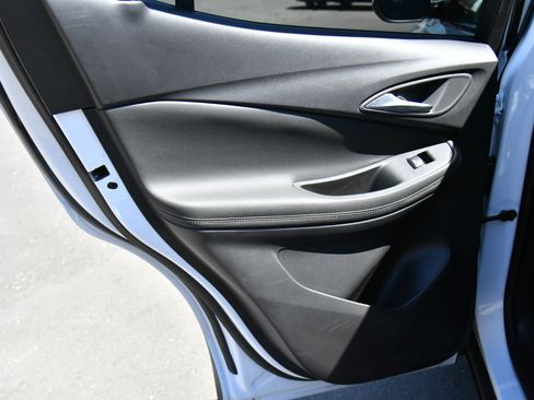 Used 2024 Buick Encore GX Preferred image 32