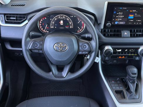Used 2025 Toyota RAV4 LE AWD/4WD image 16