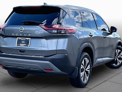 Used 2021 Nissan Rogue SV w/ Premium Package FWD image 13