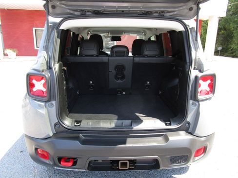 Used 2021 Jeep Renegade Trailhawk w/ Trailer Tow Group AWD/4WD image 30