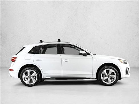Used 2023 Audi Q5 2.0T Premium Plus w/ Premium Plus Package AWD/4WD image 4