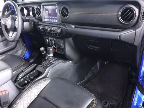 Used 2023 Jeep Wrangler Unlimited Sahara AWD/4WD image 45