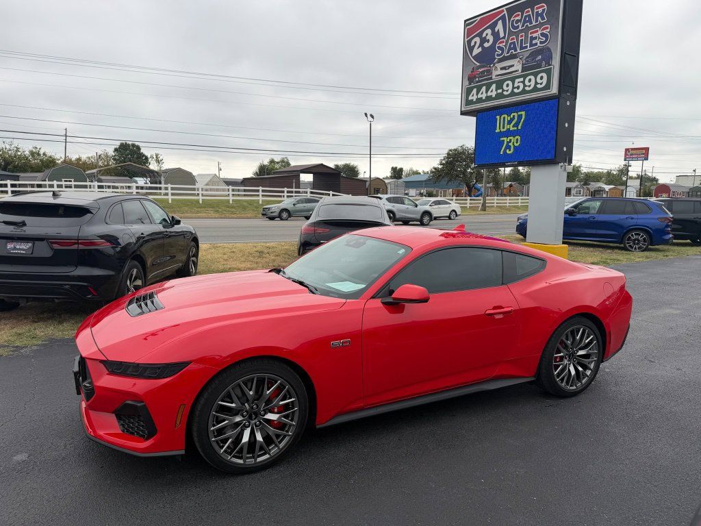 Used 2025 Ford Mustang GT Premium RWD image 6