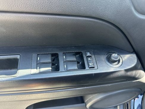 Used 2011 Jeep Compass Latitude AWD/4WD image 18