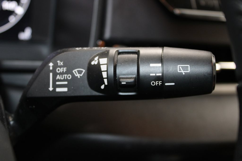 Used 2023 Mitsubishi Outlander SE Black Edition AWD/4WD image 35