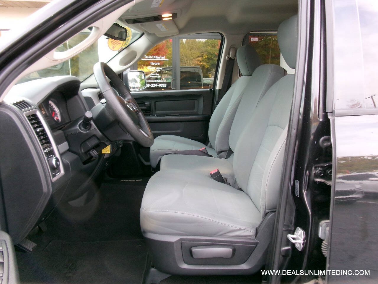 Used 2016 RAM 1500 ST w/ Popular Equipment Group AWD/4WD image 8