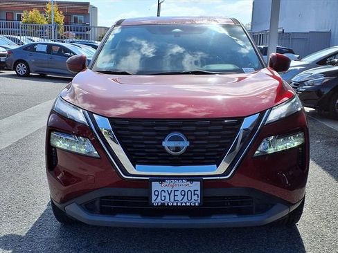 Used 2023 Nissan Rogue SV FWD image 2