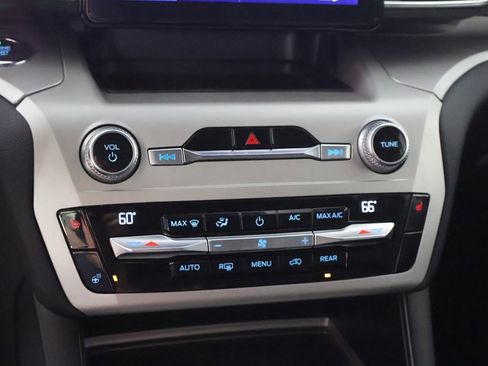 Used 2020 Ford Explorer XLT w/ Equipment Group 202A image 45