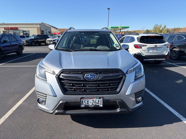 Used 2023 Subaru Forester Limited AWD/4WD image 2