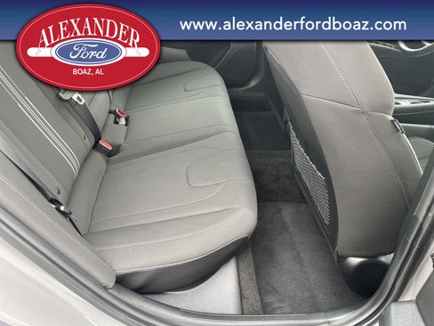 Used 2024 Hyundai Elantra SEL w/ Convenience Package FWD image 16