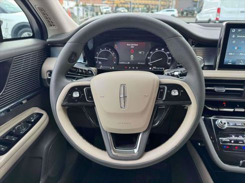 Used 2022 Lincoln Corsair AWD w/ Equipment Group 101A image 18