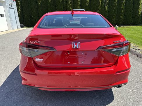 Used 2025 Honda Civic Sport image 4