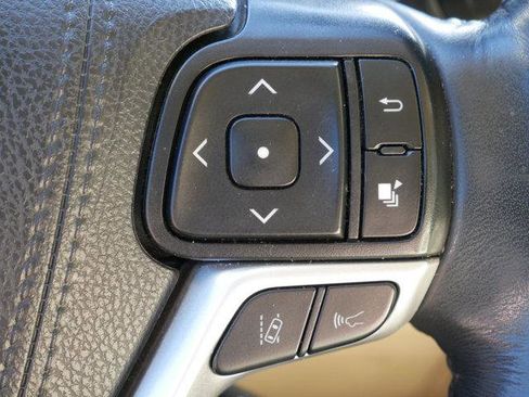 Used 2019 Toyota Highlander Limited Platinum image 28