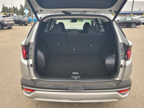 Used 2025 Hyundai Tucson SEL FWD image 11