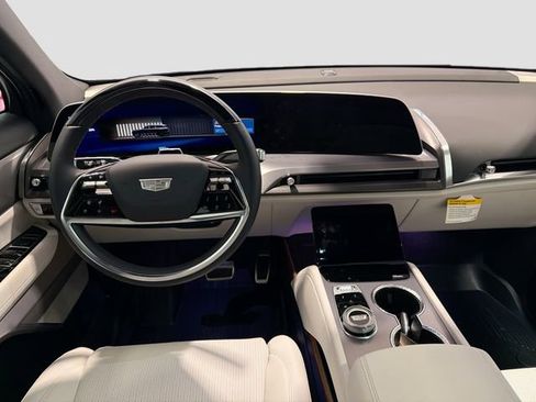 New 2026 Cadillac Vistiq Sport w/ LPO, Floor Liner Package image 21