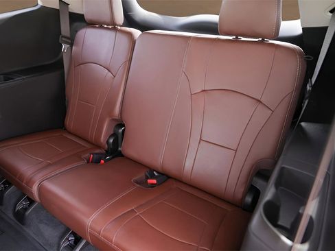 Used 2019 Buick Enclave Avenir w/ Avenir Technology Package image 25