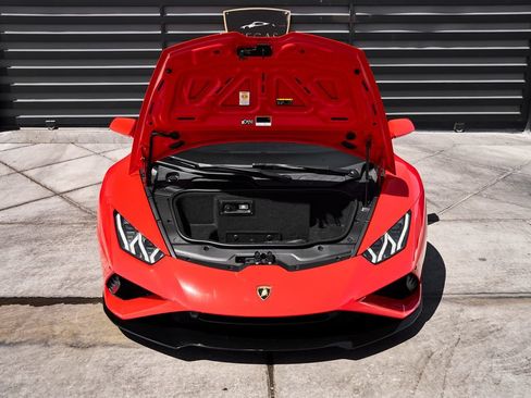 Used 2023 Lamborghini Huracan EVO RWD image 17