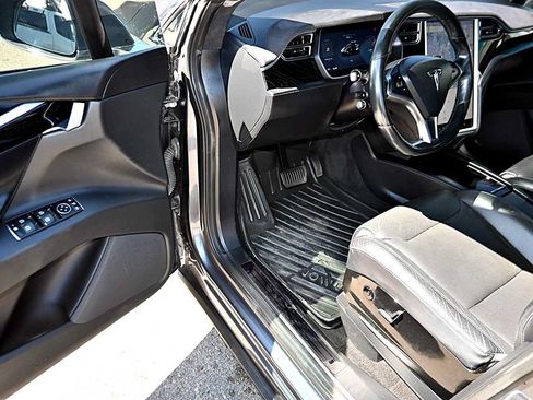Used 2016 Tesla Model X 90D AWD/4WD image 22