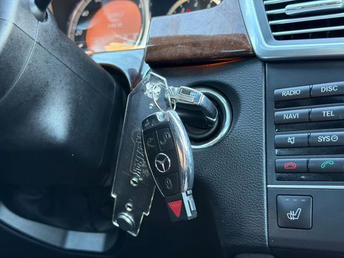 Used 2011 Mercedes-Benz E 350 4MATIC Sedan image 27