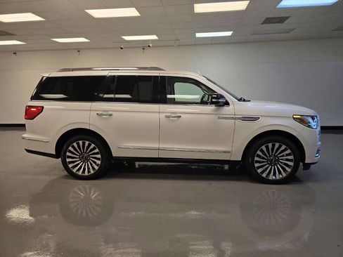 Used 2019 Lincoln Navigator Reserve AWD/4WD image 6