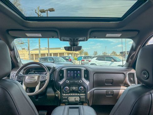 Used 2021 GMC Sierra 2500 Denali w/ Denali Ultimate Package image 2