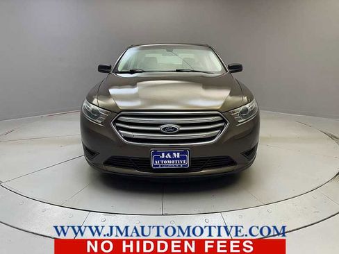 Used 2015 Ford Taurus SE image 8