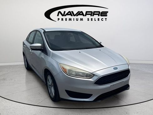 Used 2017 Ford Focus SE FWD image 1