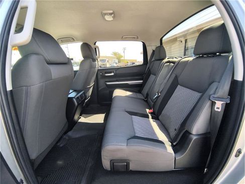 Used 2015 Toyota Tundra SR5 w/ TRD Off Road Package AWD/4WD image 10