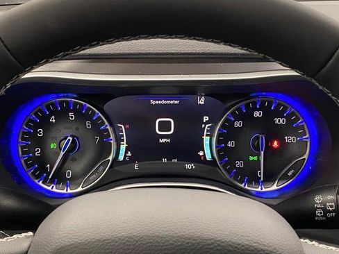 New 2026 Chrysler Pacifica Select w/ S Appearance Package FWD image 17