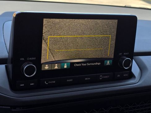 Used 2023 Honda Accord EX image 11