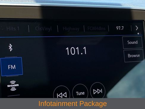 Used 2024 Chevrolet Equinox RS FWD image 9